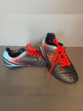 Kids Blue Brava Soccer Cleats with Red Laces